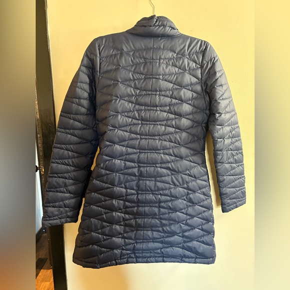 Patagonia Women's Navy Blue Down Jacket Mid Length Medium - Picture 3 of 7
